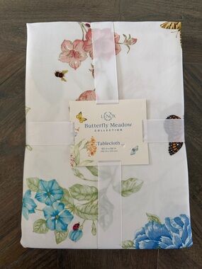Lenox Butterfly Meadow Blue and Green Floral Tablecloth